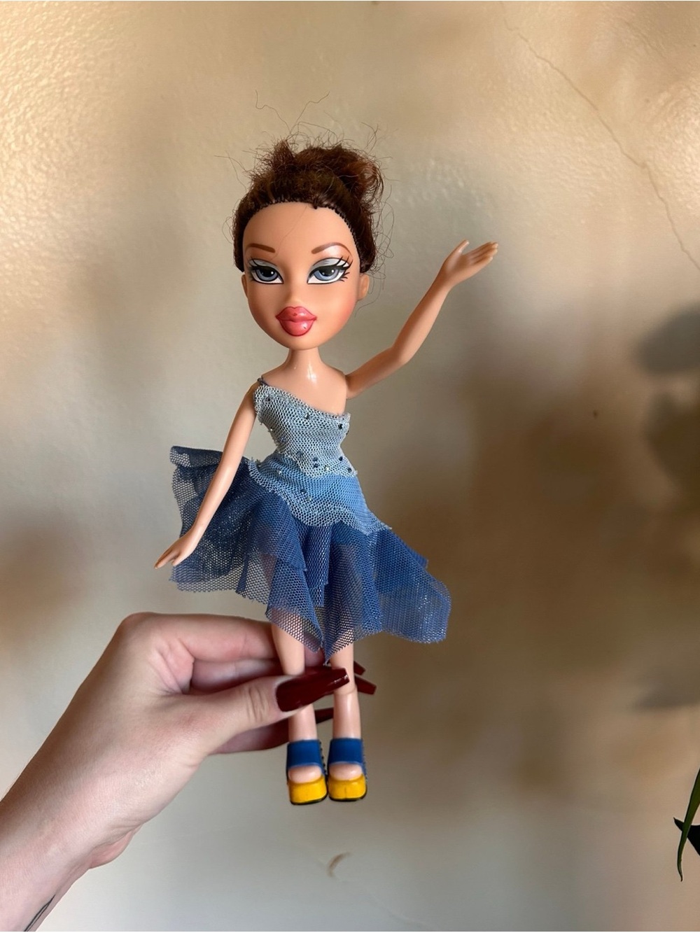Dana Funk N Glow Bratz Doll First Edition